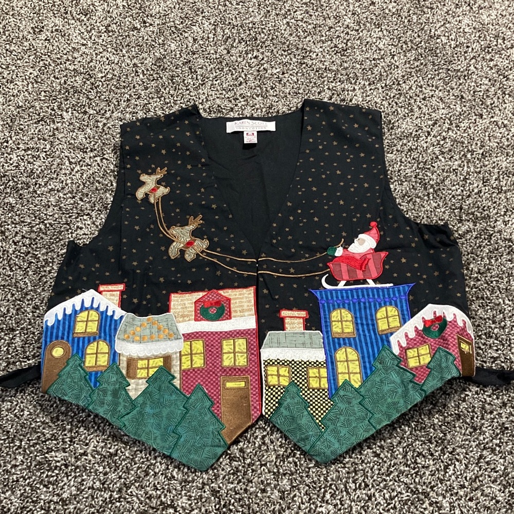Vintage Karen Scott Black Cotton Vest with Santa and Reindeer Over a Town